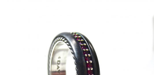 למה כדאי לבחור בטבעת עם חריטה כטבעת אירוסין